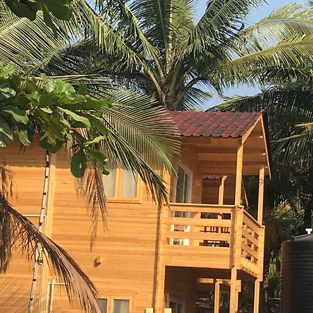 Tiara Fiesta Beach Cottages 莫尔吉姆 外观 照片